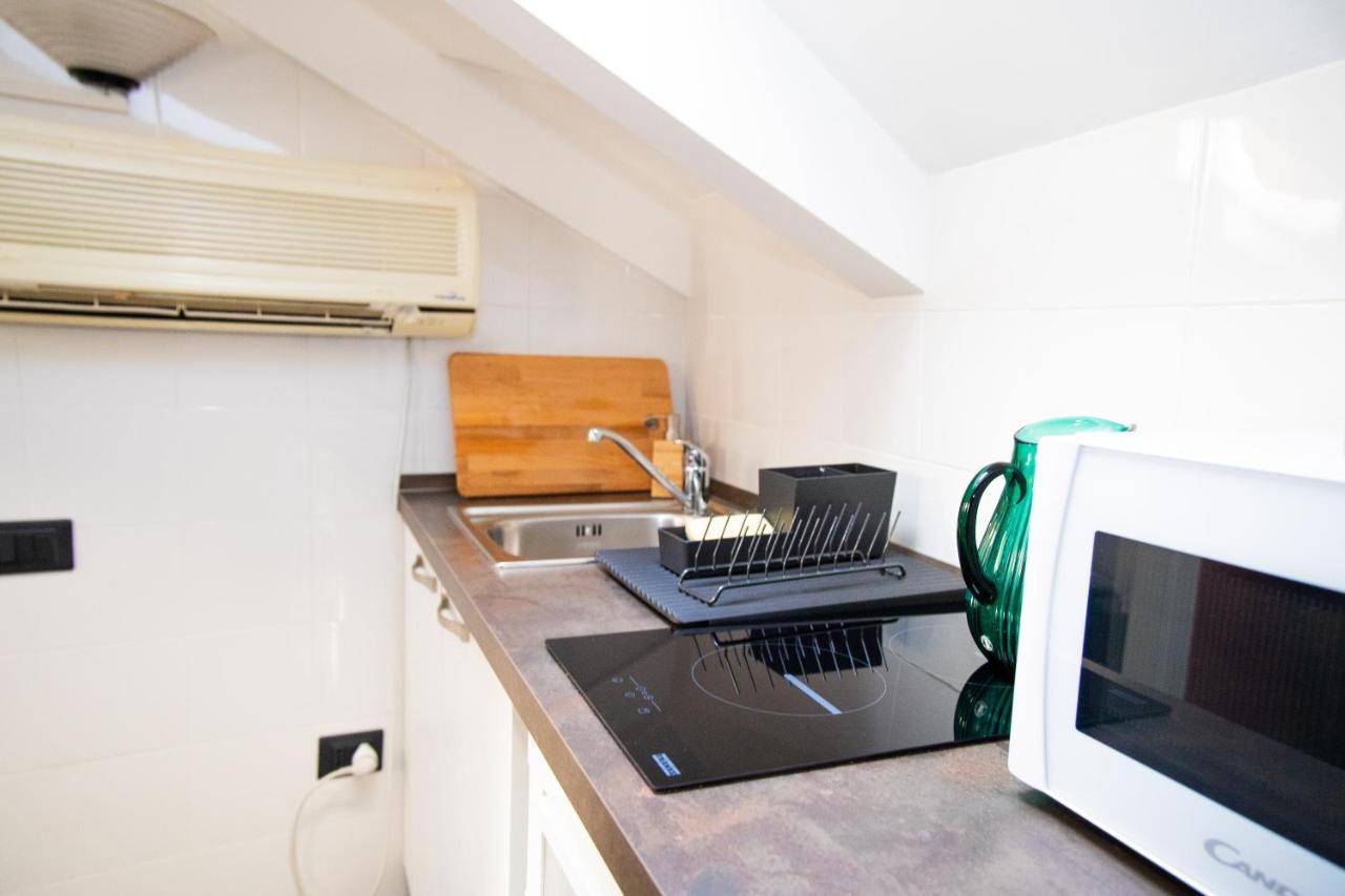 Hosting Dreams Attics - Duomo Apartment Milan Exterior photo