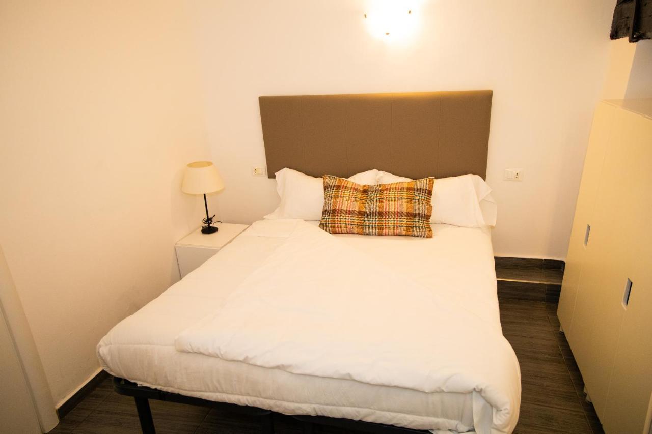 Hosting Dreams Attics - Duomo Apartment Milan Exterior photo