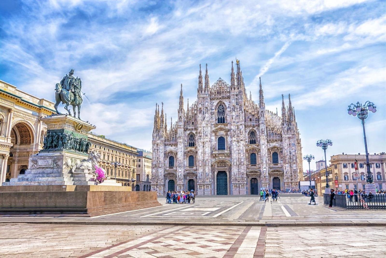 Hosting Dreams Attics - Duomo Apartment Milan Exterior photo