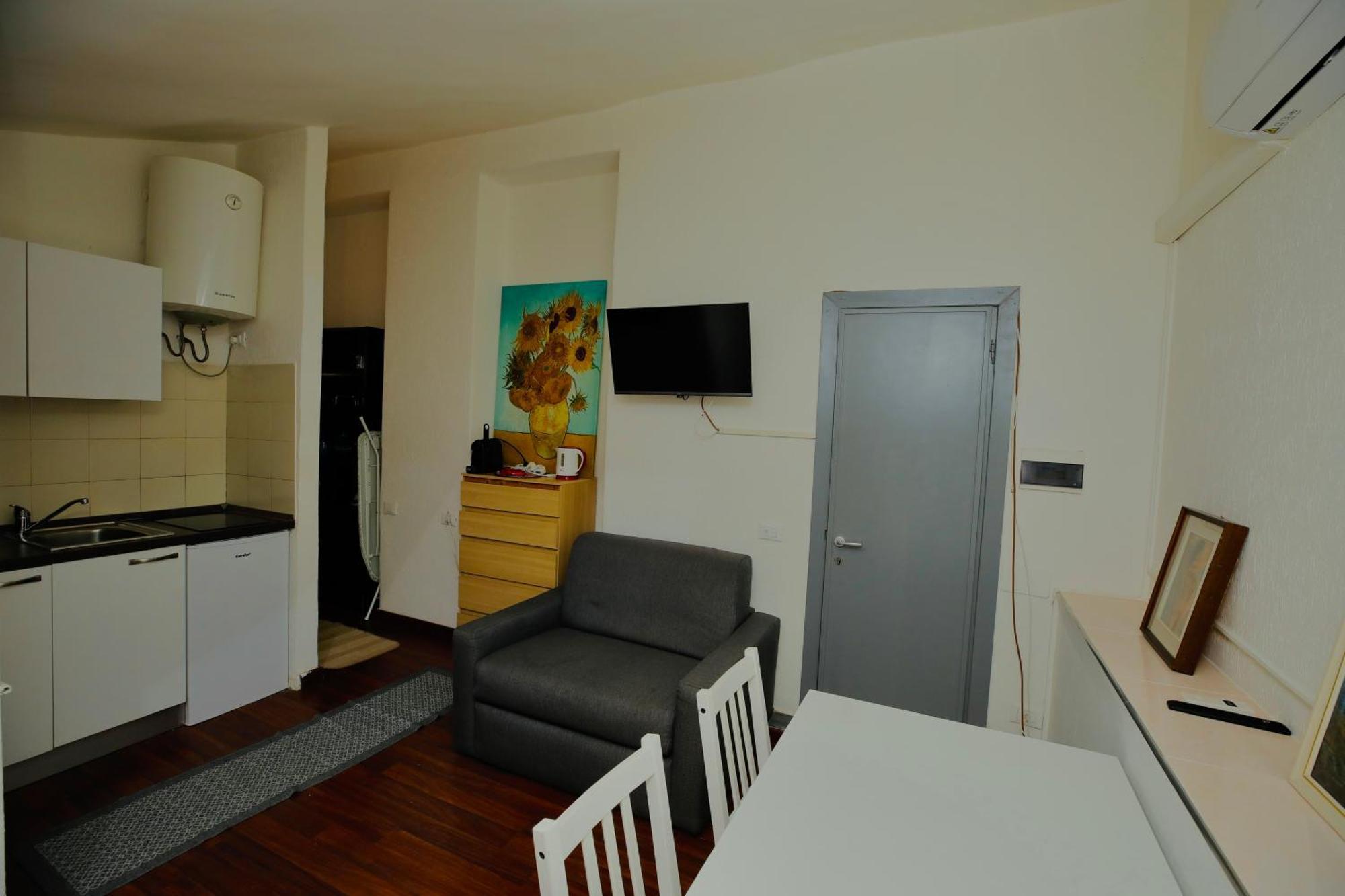 Hosting Dreams Attics - Duomo Apartment Milan Exterior photo