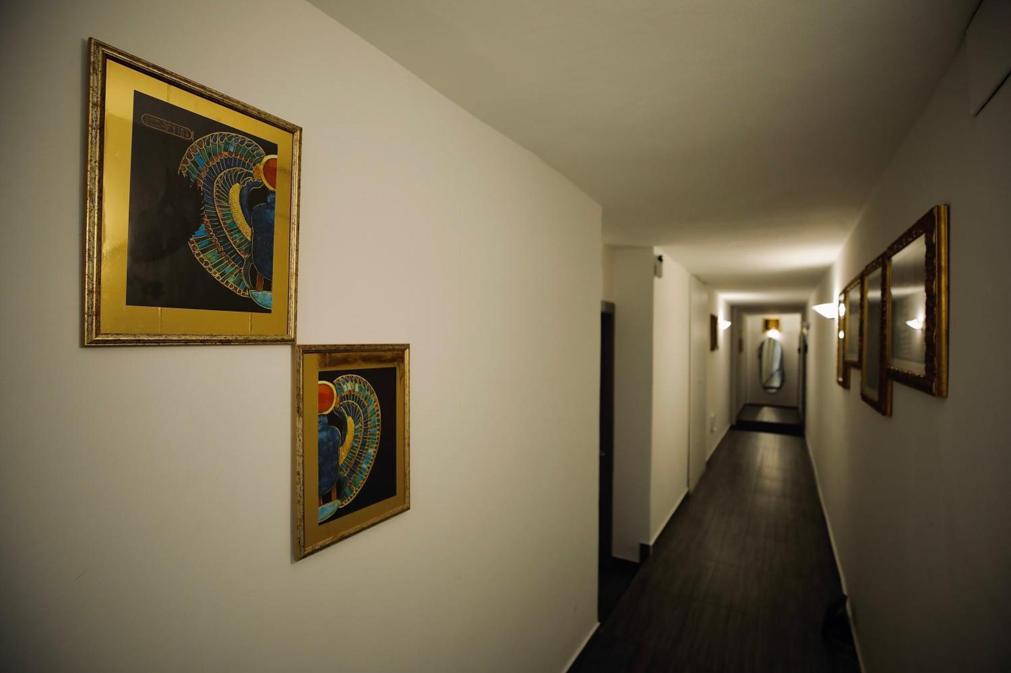 Hosting Dreams Attics - Duomo Apartment Milan Exterior photo
