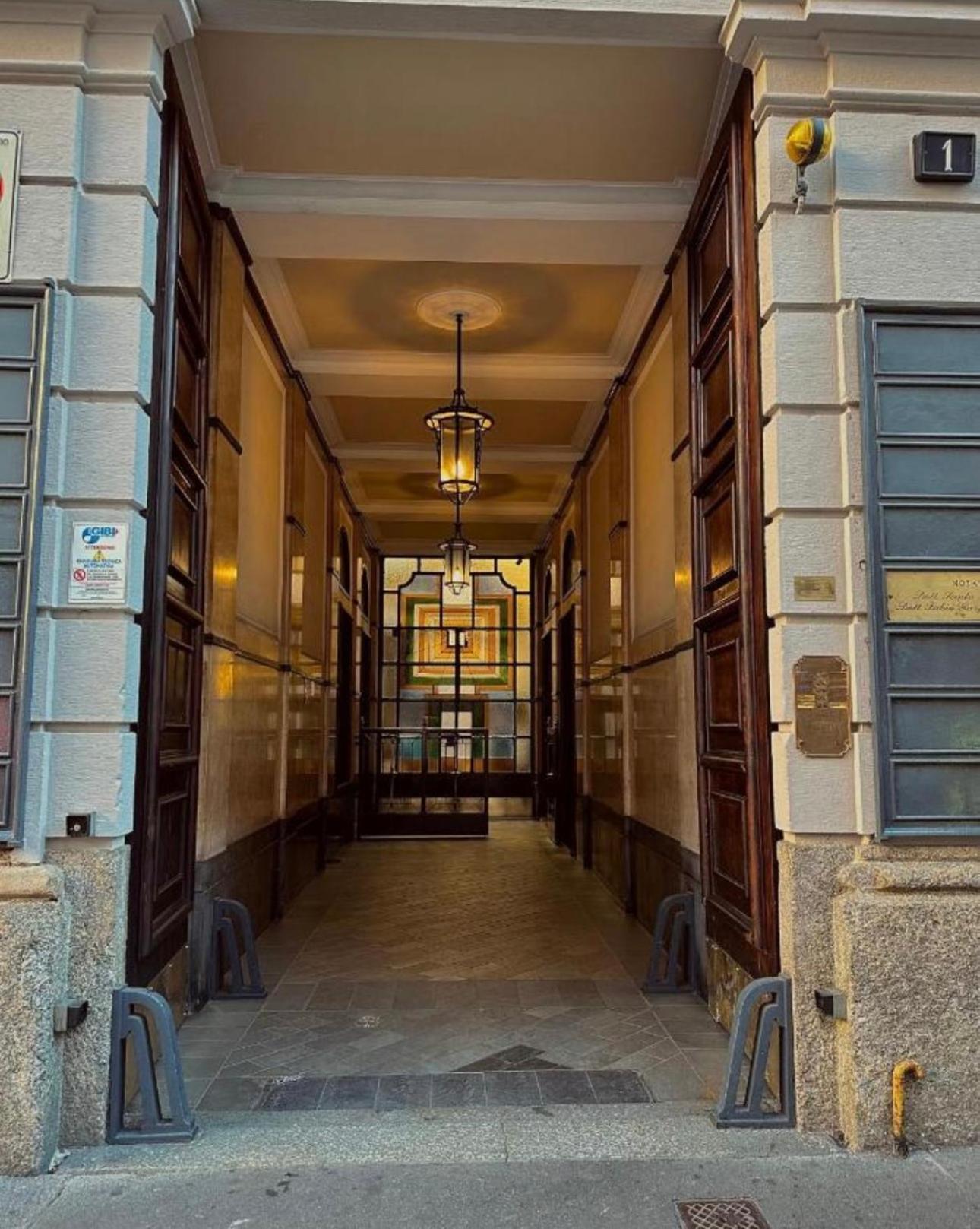 Hosting Dreams Attics - Duomo Apartment Milan Exterior photo