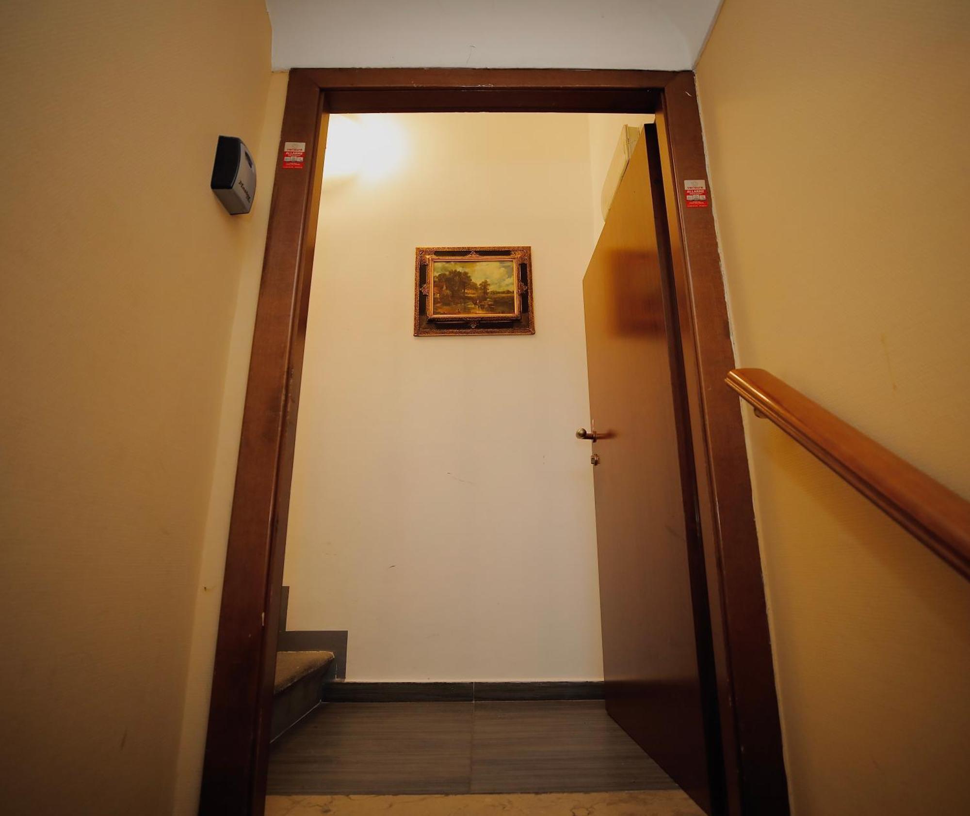 Hosting Dreams Attics - Duomo Apartment Milan Exterior photo
