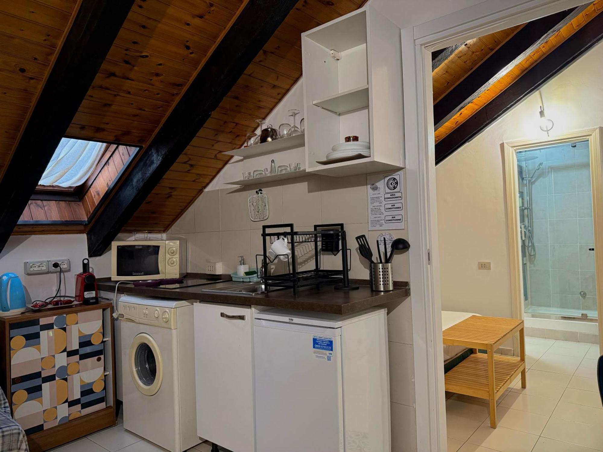 Hosting Dreams Attics - Duomo Apartment Milan Exterior photo