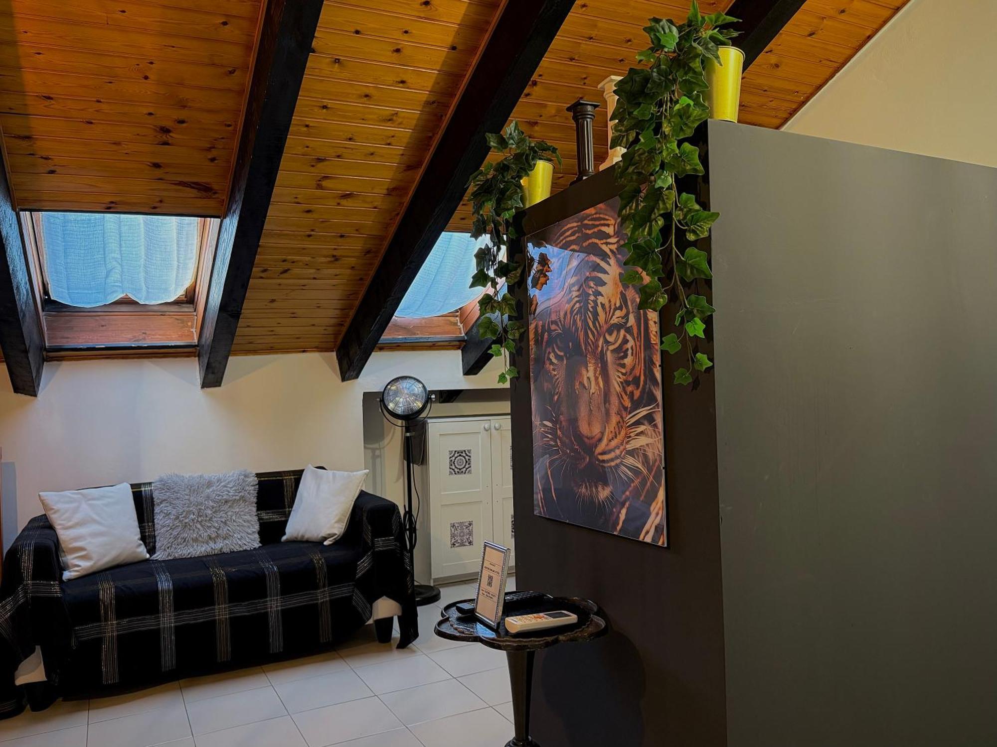 Hosting Dreams Attics - Duomo Apartment Milan Exterior photo